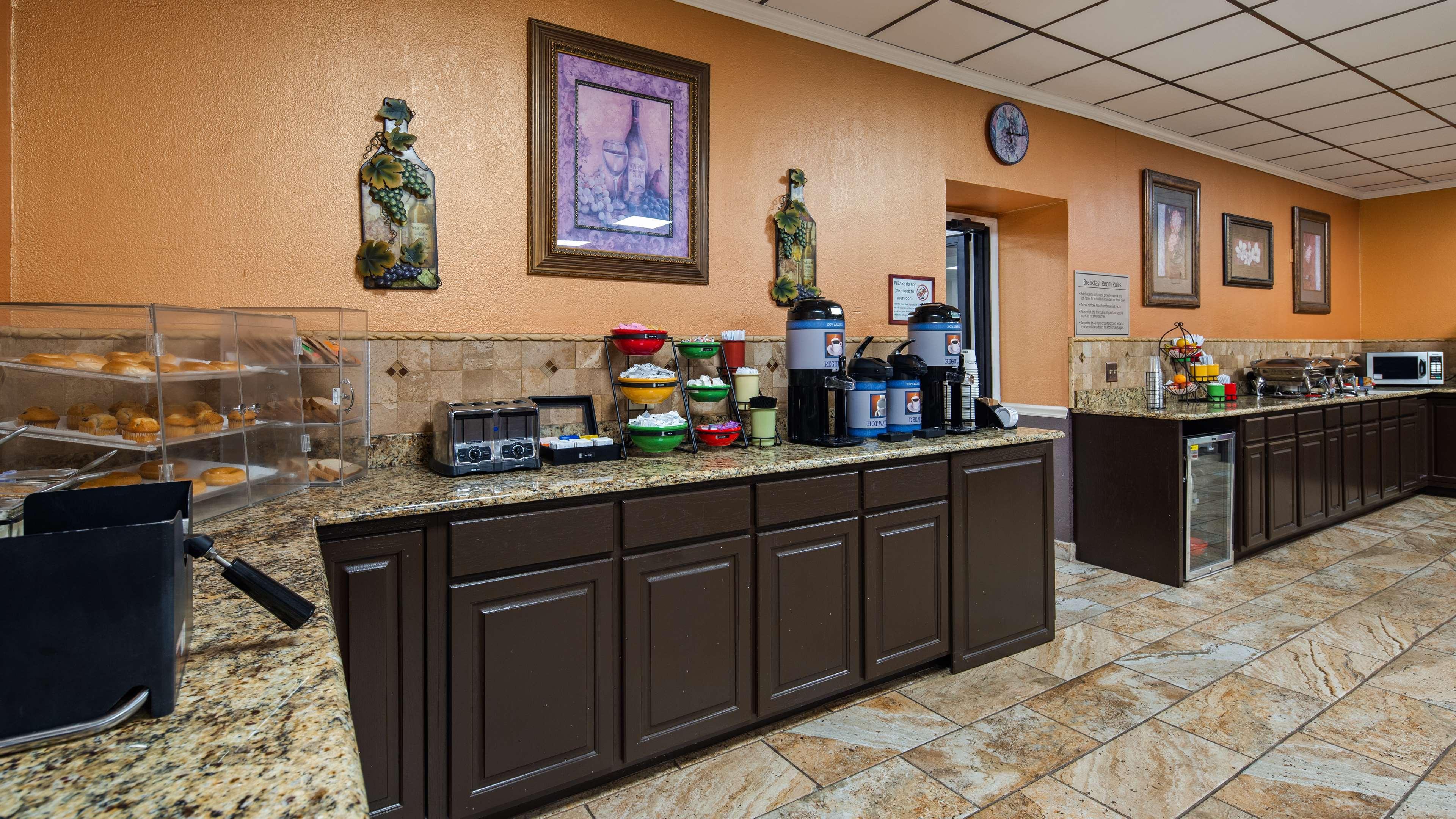 Best Western Tulsa Airport Extérieur photo