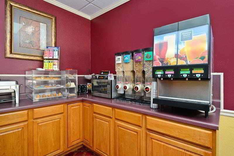 Best Western Tulsa Airport Extérieur photo